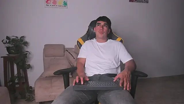 owengray2n online show from May 24, 2026, 4:34 am