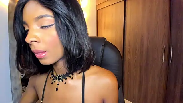 Snapshot of alikahouston4 chatting on November 7, 2025, 6:29 am alikahouston4 online show from November 7, 2025, 6:29 am