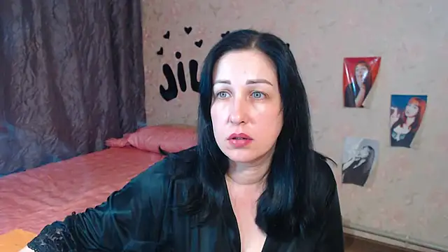 JillStevens online show from November 15, 2025, 8:02 pm