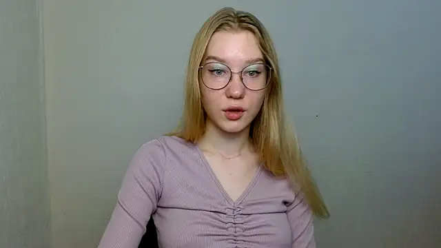 cindi hot online show from November 15, 2025, 9:35 am