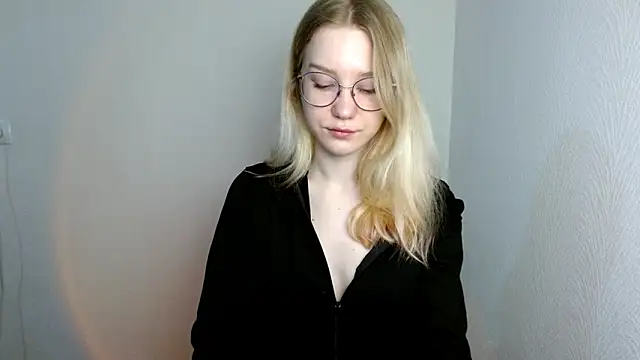 cindi hot online show from March 12, 2025, 9:34 am