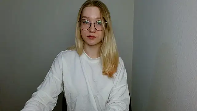 cindi hot online show from March 17, 2025, 11:31 am