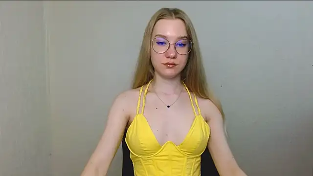 Snapshot of cindi_hot chatting on July 18, 2026, 10:35 am cindi hot online show from July 18, 2026, 10:35 am