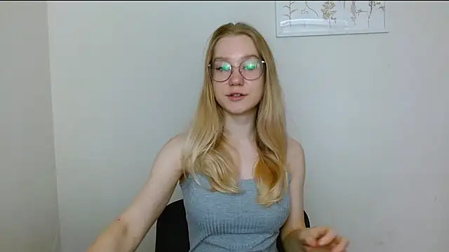 cindi hot online show from September 23, 2025, 8:21 am