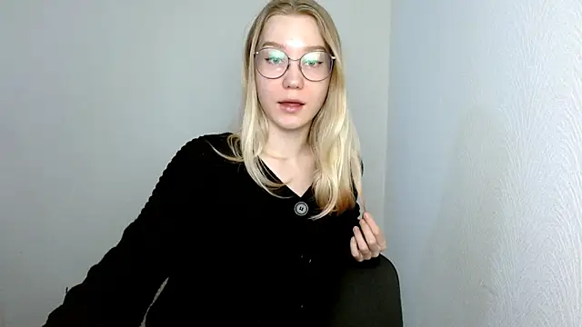 cindi hot online show from March 18, 2025, 11:44 am