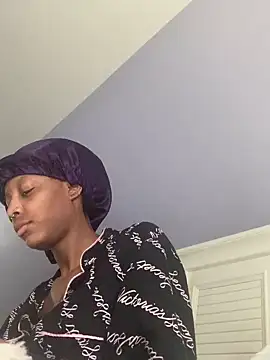 Snapshot of Bluesaphireee chatting on March 16, 2025, 7:27 pm Bluesaphireee online show from March 16, 2025, 7:27 pm