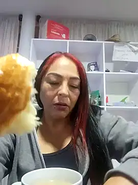 Snapshot of Gina_Myers chatting on December 19, 2025, 11:18 pm Gina Myers online show from December 19, 2025, 11:18 pm