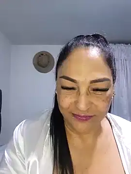 Snapshot of Gina_Myers chatting on January 13, 2026, 2:04 am Gina Myers online show from January 13, 2026, 2:04 am