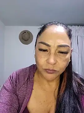 Snapshot of Gina_Myers chatting on January 15, 2026, 2:26 am Gina Myers online show from January 15, 2026, 2:26 am