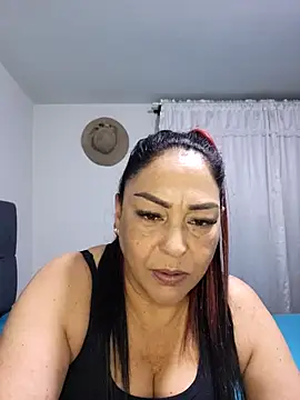 Snapshot of Gina_Myers chatting on January 18, 2026, 12:58 am Gina Myers online show from January 18, 2026, 12:58 am