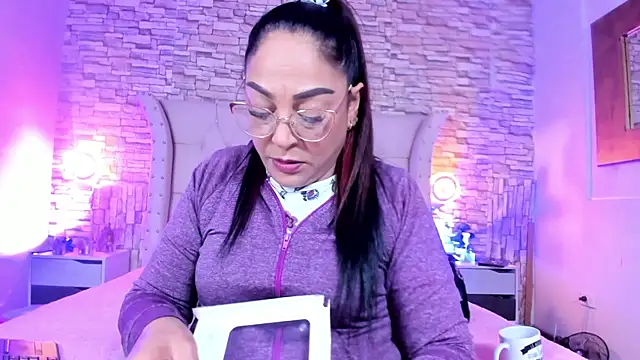 Snapshot of Gina_Myers chatting on March 1, 2026, 11:10 am Gina Myers online show from March 1, 2026, 11:10 am