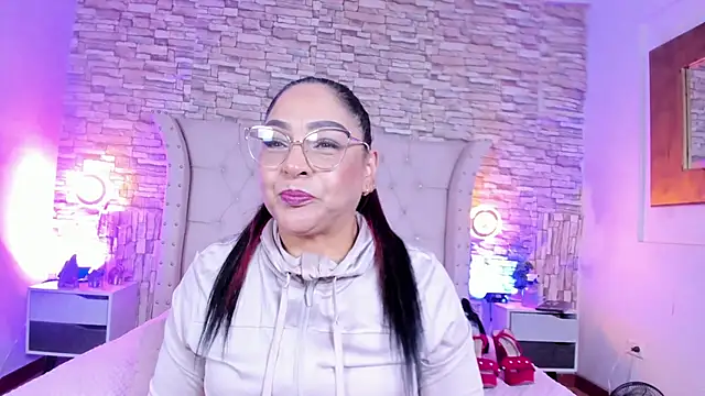 Snapshot of Gina_Myers chatting on February 15, 2026, 12:26 pm Gina Myers online show from February 15, 2026, 12:26 pm