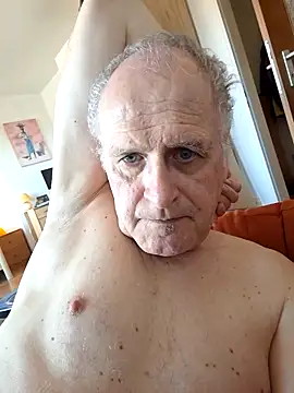 Milkasahne64 online show from September 26, 2025, 8:54 am