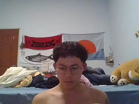 ZHIIz online show from March 6, 2026, 12:22 pm