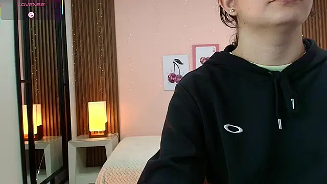 alina martinelli online show from April 8, 2026, 11:44 am