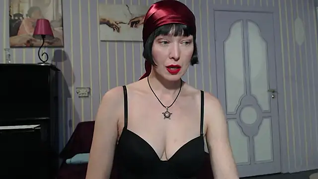 Marquise555 online show from December 18, 2024, 4:28 pm