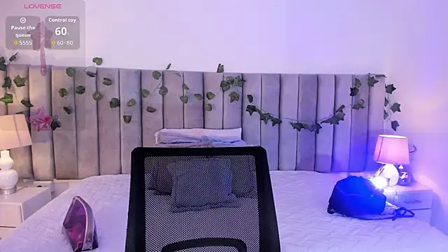 kareena basu online show from April 19, 2026, 3:51 am