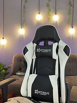 Snapshot of _SoyNooa_ chatting on March 19, 2025, 1:07 pm SoyNooa online show from March 19, 2025, 1:07 pm