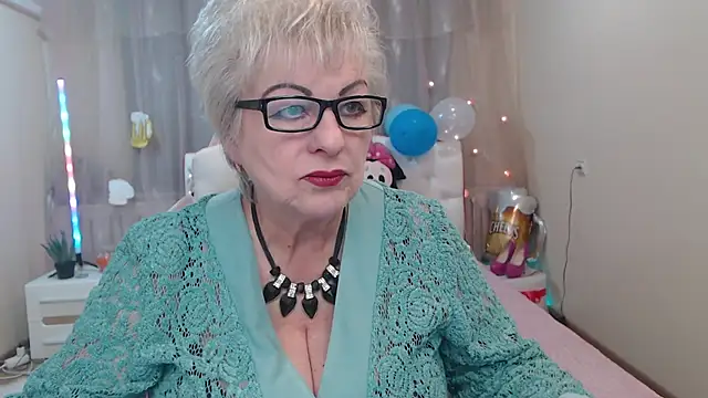 KayleSmoll online show from September 20, 2025, 6:35 pm