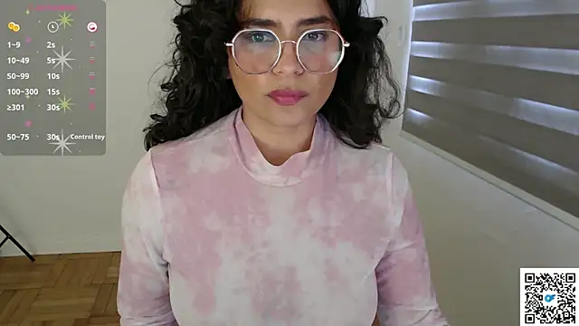 Snapshot of cinnamon_rosa chatting on October 28, 2025, 8:08 pm cinnamon rosa online show from October 28, 2025, 8:08 pm