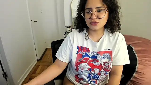 Snapshot of cinnamon_rosa chatting on February 11, 2025, 1:41 am cinnamon rosa online show from February 11, 2025, 1:41 am