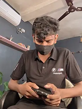 richardjames95 online show from November 25, 2025, 6:19 pm