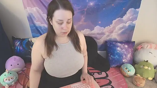 MilkyBunny online show from April 3, 2026, 5:19 pm