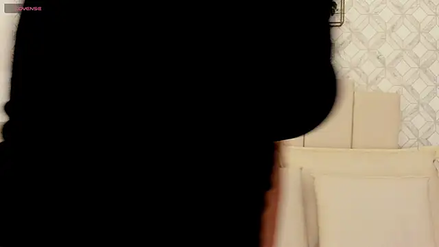 Snapshot of MarianaSanz chatting on February 21, 2025, 7:43 pm MarianaSanz online show from February 21, 2025, 7:43 pm