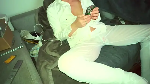 swissMen DE online show from November 5, 2025, 6:05 am