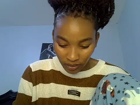 cute-alexis online show from May 20, 2026, 9:39 am
