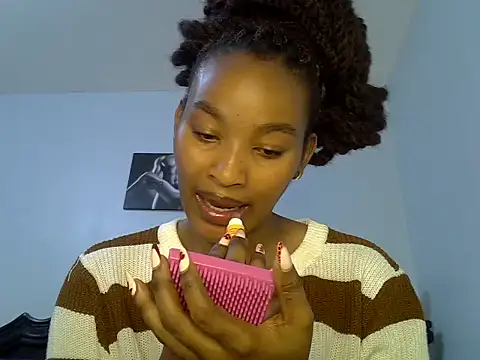cute-alexis online show from May 24, 2026, 9:31 am