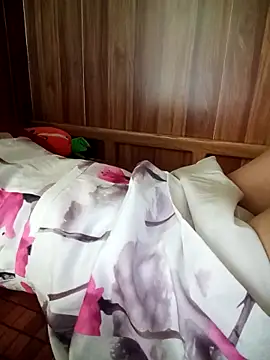 Snapshot of YunLem chatting on October 29, 2025, 5:17 am YunLem online show from October 29, 2025, 5:17 am