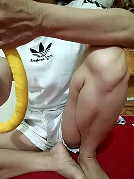 Snapshot of YunLem chatting on November 17, 2025, 2:04 am YunLem online show from November 17, 2025, 2:04 am