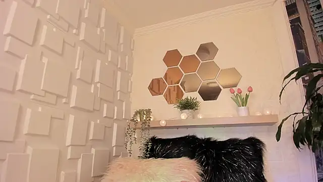 Esteff  o2 online show from February 7, 2025, 1:47 am