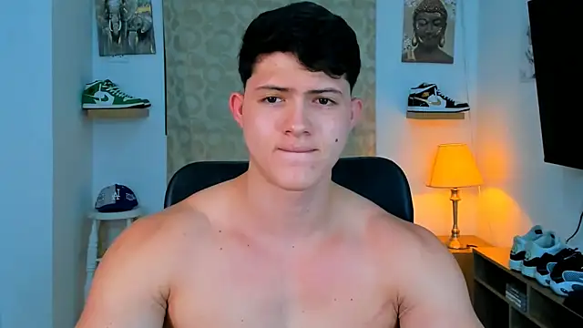 Snapshot of Hazzan_Velez chatting on January 13, 2025, 11:38 pm Hazzan Velez online show from January 13, 2025, 11:38 pm