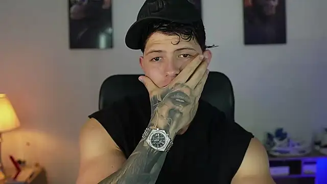 Snapshot of Hazzan_Velez chatting on September 10, 2025, 12:20 am Hazzan Velez online show from September 10, 2025, 12:20 am