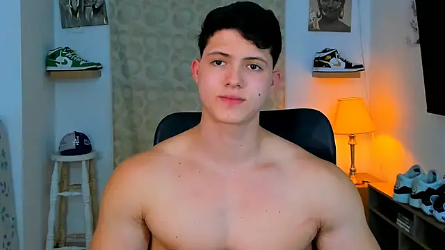 Snapshot of Hazzan_Velez chatting on January 14, 2025, 11:58 pm Hazzan Velez online show from January 14, 2025, 11:58 pm