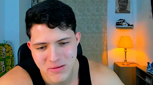 Snapshot of Hazzan_Velez chatting on January 23, 2025, 1:41 am Hazzan Velez online show from January 23, 2025, 1:41 am