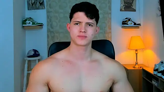 Snapshot of Hazzan_Velez chatting on January 14, 2025, 2:40 am Hazzan Velez online show from January 14, 2025, 2:40 am