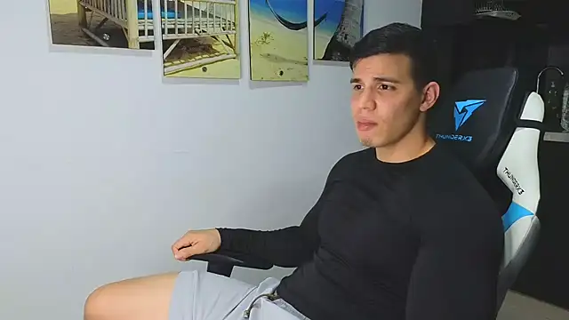 Snapshot of Ethanstill1 chatting on January 31, 2025, 3:20 am Ethanstill1 online show from January 31, 2025, 3:20 am