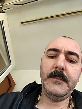 Maryo0001 online show from October 4, 2025, 10:28 am