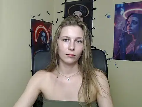Snapshot of StrangerGi chatting on June 11, 2026, 8:06 pm StrangerGi online show from June 11, 2026, 8:06 pm