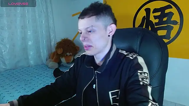 Snapshot of Matthew_Boy_ chatting on February 17, 2025, 1:33 pm Matthew Boy  online show from February 17, 2025, 1:33 pm