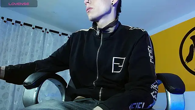 Snapshot of Matthew_Boy_ chatting on February 11, 2025, 3:50 am Matthew Boy  online show from February 11, 2025, 3:50 am