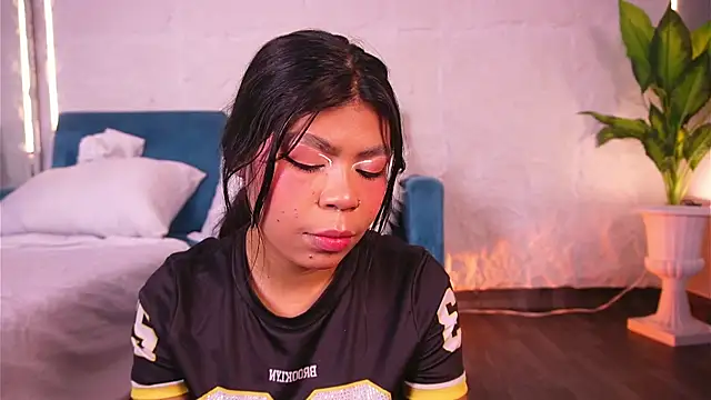 CailynBrowm online show from April 18, 2026, 4:26 am