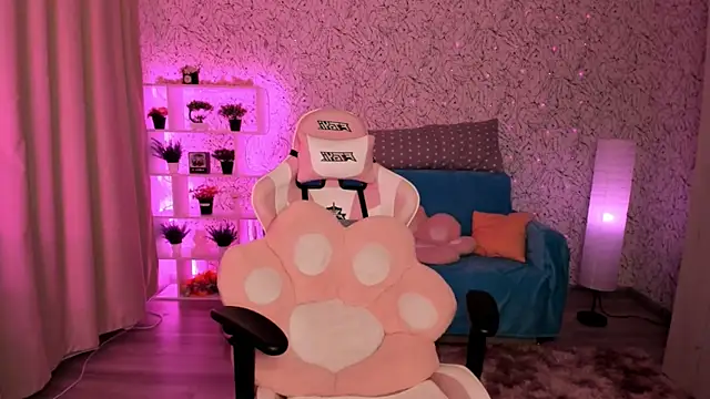 luna cross online show from February 23, 2025, 6:38 am