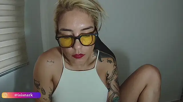 Isis69  online show from January 16, 2026, 10:36 pm