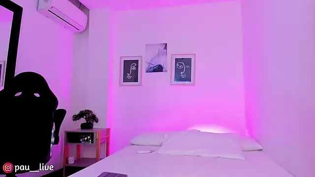 Snapshot of pau_live chatting on November 10, 2025, 11:26 am pau live online show from November 10, 2025, 11:26 am