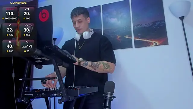 Snapshot of matt_saill chatting on November 18, 2025, 1:21 am matt saill online show from November 18, 2025, 1:21 am