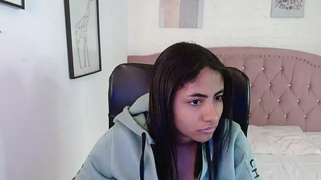 Snapshot of shaneelle chatting on November 3, 2025, 3:12 am shaneelle online show from November 3, 2025, 3:12 am